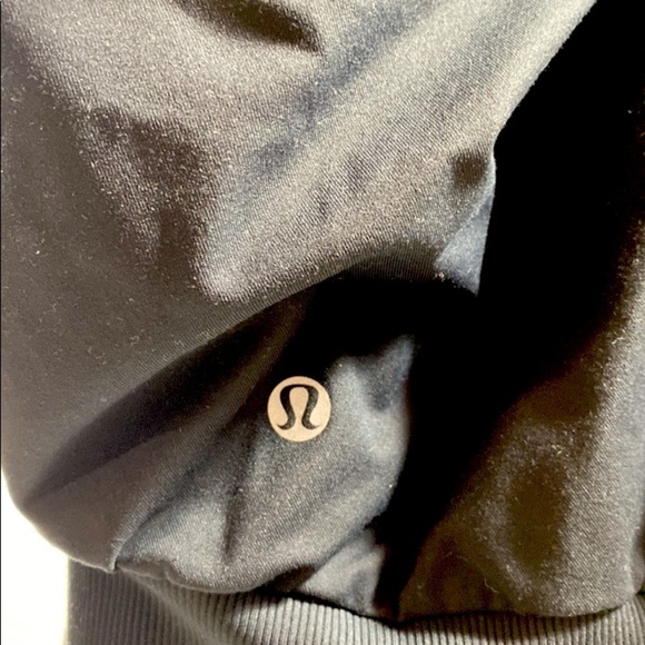 Lululemon athletica light coat / zippered hoodie in black - Picture 6 of 8